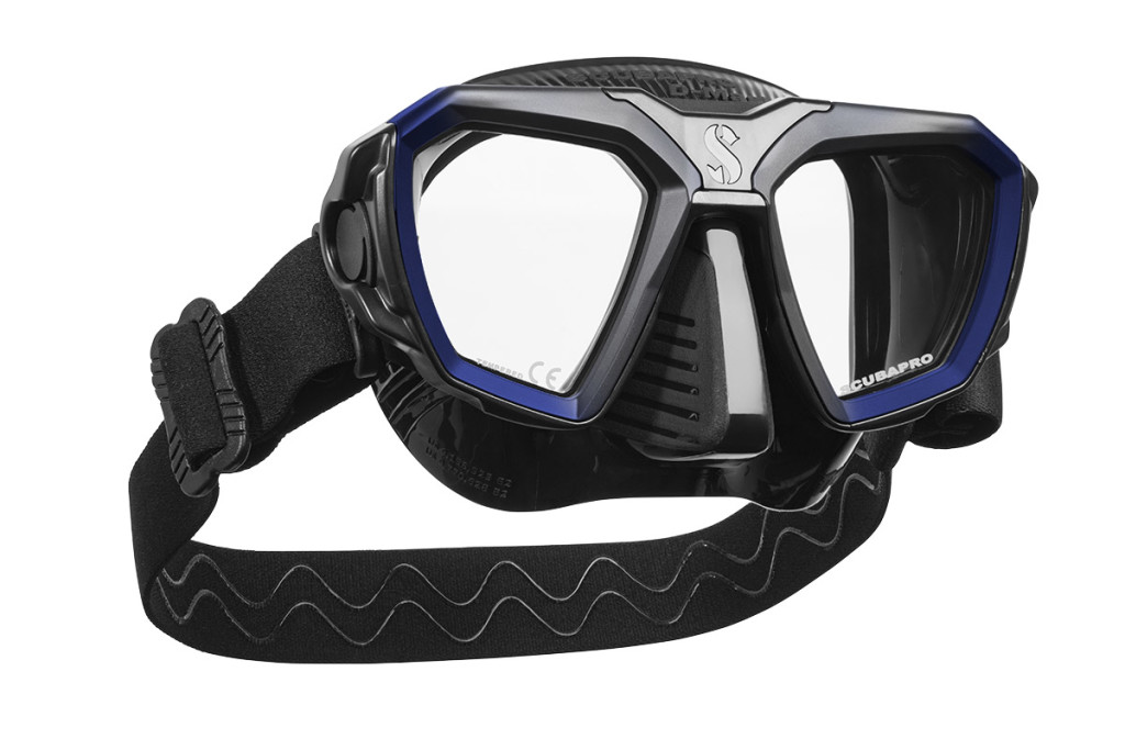 D-Mask_schwarz_HI_RES_blueframe